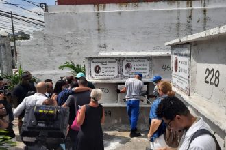 corpo-de-“tio-paulo”-e-enterrado-no-rio-de-janeiro