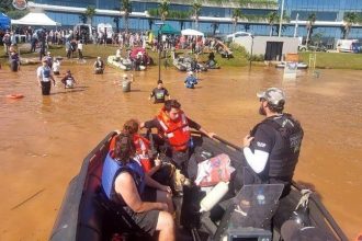 enchentes-no-rs:-fake-news-atrapalham-ajuda-para-vitimas-da-tragedia