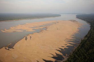 estiagem-no-amazonas:-governo-convoca-reuniao-para-preparar-acoes-emergenciais