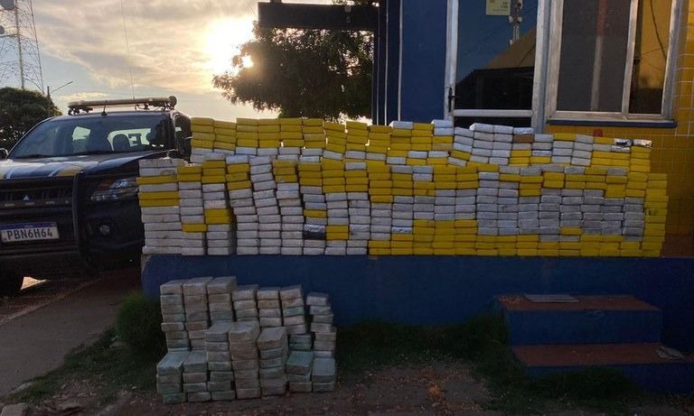 maior-apreensao-do-ano:-prf-apreende-800-kg-de-cocaina-no-piaui