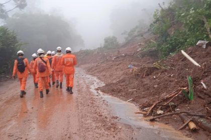 bombeiros-baianos-ja-resgataram-mais-de-200-vitimas-das-chuvas-no-sul