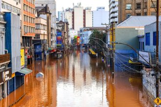 agua-potavel-e-mais-aeronaves:-governo-de-mg-amplia-envio-de-ajuda-para-o-rs