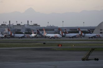 apagao-provoca-atraso-em-17-voos-no-aeroporto-internacional-do-rj