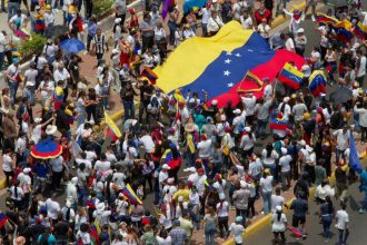 governo-da-venezuela-diz-que-25-pessoas-morreram-em-protestos-apos-eleicao