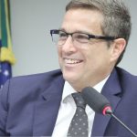 campos-neto-ve-setor-financeiro-mais-otimista-do-que-o-produtivo