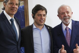 governador-da-provincia-de-buenos-aires-lamenta-isolamento-de-seu-pais