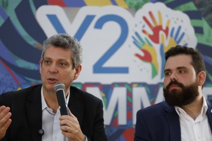 g20-social-pode-melhorar-proposta-para-taxar-super-ricos,-diz-macedo