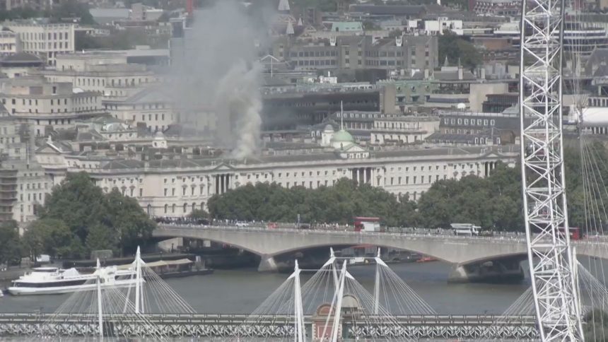 incendio-em-palacio-historico-de-londres-mobiliza-mais-de-100-bombeiros