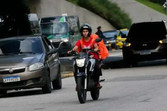 rio-inaugura-primeira-“motofaixa”-da-cidade-nesta-segunda-feira-(19)