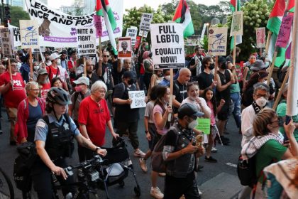 policia-de-chicago-confirma-dezenas-de-prisoes-em-protestos-pro-palestina