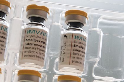 mpox:-anvisa-simplifica-regra-para-importacao-de-vacina-e-medicamento