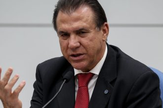 inflacao-nao-se-controla-so-com-alta-de-juros,-diz-luiz-marinho