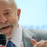 lula-critica-privatizacoes-de-empresas-publicas-em-visita-a-telebras