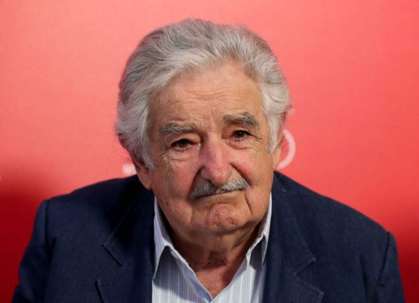 pepe-mujica-e-hospitalizado-para-continuar-tratamento-contra-cancer