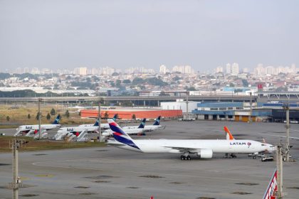 voos-sao-cancelados-no-aeroporto-de-guarulhos-(sp)-apos-interferencias-no-gps