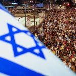 policia-dispara-canhoes-de-agua-contra-manifestantes-que-bloqueiam-rodovia-em-tel-aviv