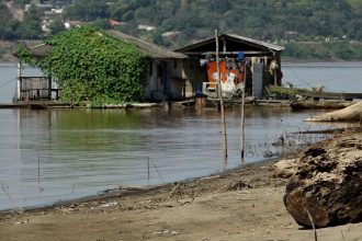 rio-madeira-atinge-nivel-mais-baixo-da-historia,-em-porto-velho-(ro)