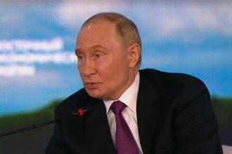 putin-diz-que-brasil,-china-e-india-poderiam-mediar-negociacoes-de-paz-entre-russia-e-ucrania