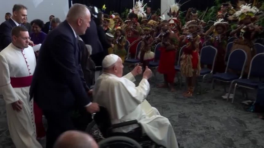 povos-indigenas-recebem-o-papa-francisco-em-papua-nova-guine