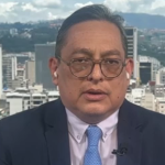 “sua-vida-estava-em-perigo”,-diz-advogado-de-edmundo-gonzalez-a-cnn-sobre-fugir-da-venezuela