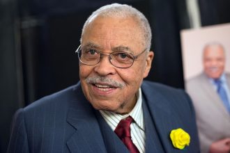 james-earl-jones,-voz-iconica-de-darth-vader-em-‘star-wars’,-morre-aos-93-anos