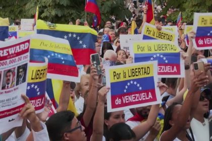 oposicao-venezuelana-protesta-na-espanha-em-apoio-a-edmundo-gonzalez