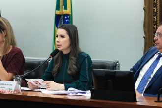 ccj-adia-discussao-da-anistia-de-golpistas-para-depois-das-eleicoes