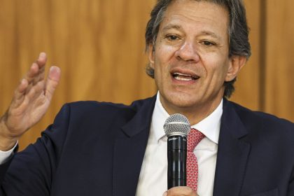 corte-de-juros-nos-eua-veio-um-pouco-atrasado,-diz-haddad