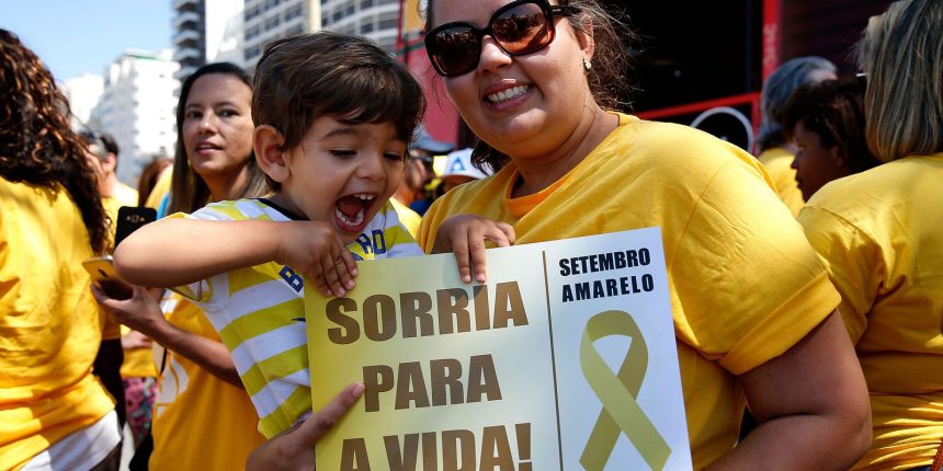 saude-e-opas-lancam-guia-de-prevencao-ao-suicidio-em-portugues