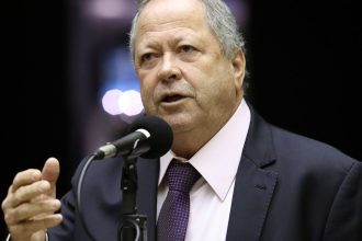 ccj-da-camara-analisa-recurso-de-chiquinho-brazao-contra-cassacao