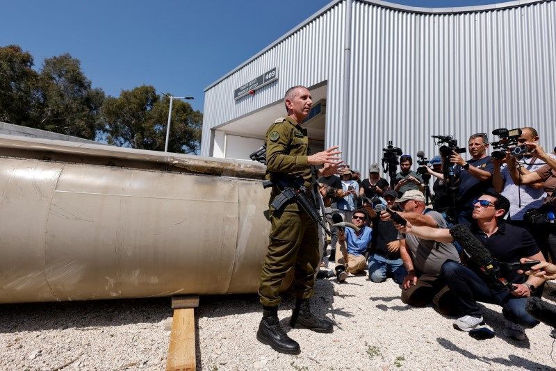 militares-israelenses-afirmam-ter-atingido-1.300-ativos-do-hezbollah-em-ofensiva