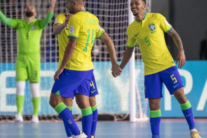 futsal:-brasil-goleia-costa-rica-e-chega-as-quartas-da-copa-do-mundo