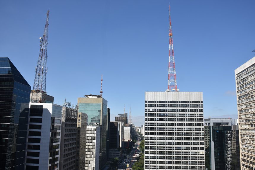 temperatura-dispara-em-sao-paulo-nesta-quinta-feira;-veja-previsao-do-tempo