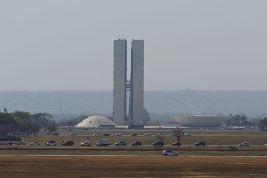 brasilia-chega-a-157-dias-sem-chuvas-e-registra-temperatura-mais-alta-do-ano-nesta-sexta-feira-(27)