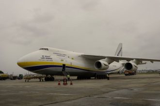 antonov-an-124:-aeroporto-do-rio-recebe-o-maior-aviao-de-cargas-do-mundo;-veja-video