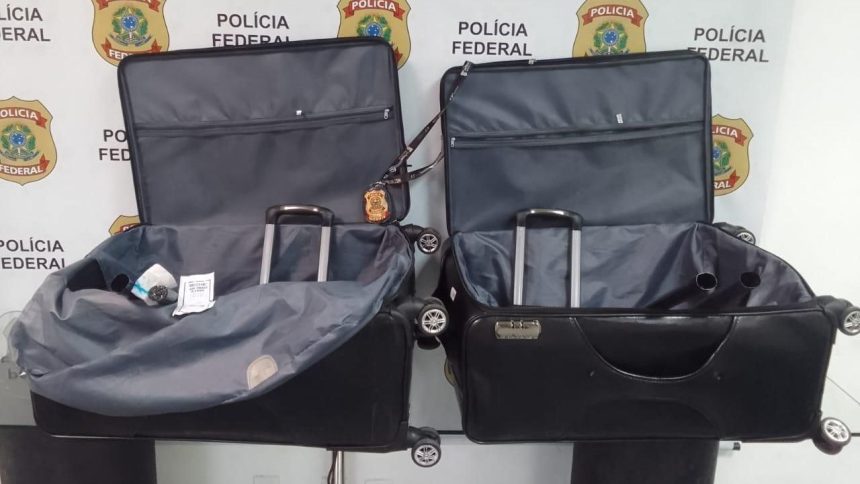 angolana-e-presa-com-1-kg-de-cocaina-no-aeroporto-do-galeao