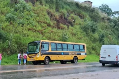 jitauna:-estudante-e-atropelada-por-motocicleta-ao-tentar-embarcar-em-transporte-escolar