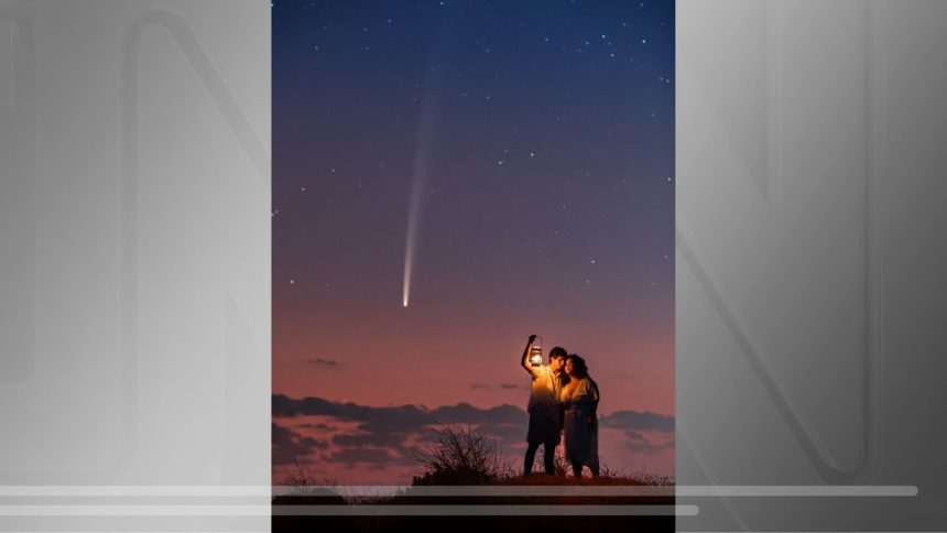 “cometa-do-seculo”-aparece-em-ensaio-de-fotos-de-casamento