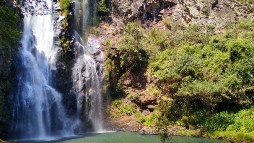 turista-morre-em-naufragio-de-lancha-durante-tempestade-de-granizo-em-mg