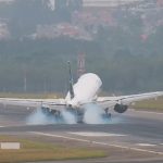 camera-flagra-imagem-impressionante-de-aviao-pousando-de-lado-em-guarulhos;-veja