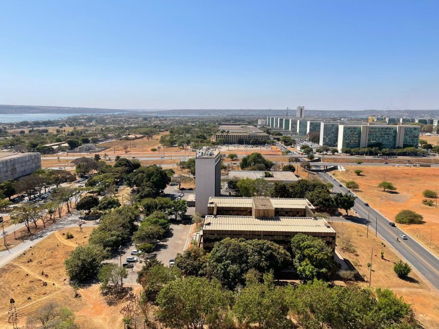 brasilia-bate-recorde-de-maior-seca-da-historia-apos-“var-da-chuva”