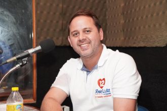 prefeito-reeleito-jose-luiz-agradece-eleitores-em-entrevista-na-radio-rocha-fm