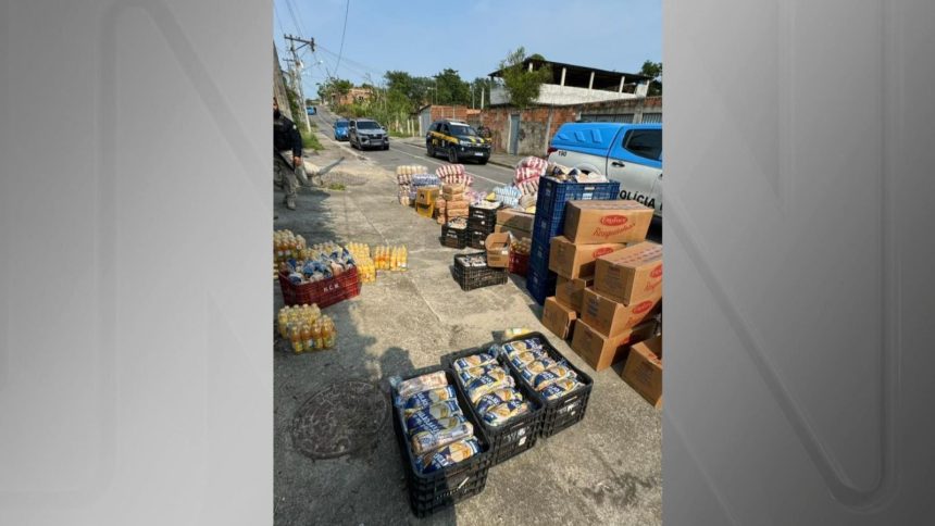 bandidos-roubam-caminhao-com-merenda-escolar-no-rj