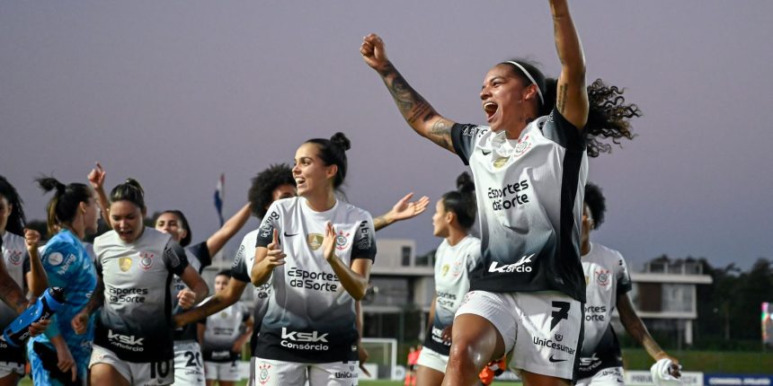 corinthians-bate-olimpia-e-vai-as-semifinais-da-libertadores-feminina