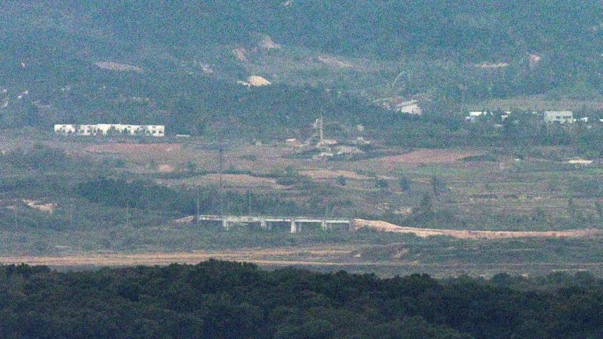 coreia-do-norte-pode-explodir-estradas-na-fronteira-com-o-sul,-diz-seul