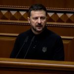 zelensky-revela-“plano-de-vitoria”-enquanto-ucrania-enfrenta-momento-precario