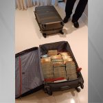 pf-apreende-r$-5-milhoes-em-mala-durante-operacao-de-contrabando-de-cigarro