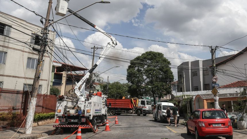 prefeitura-de-sao-paulo-vai-instalar-cameras-em-frente-as-garagens-da-enel