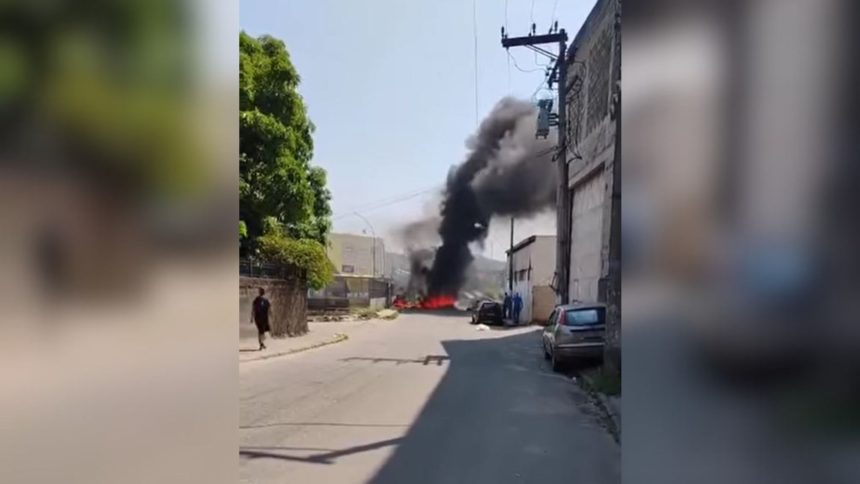 traficantes-ordenam-fechamento-de-comercio-apos-assalto-a-pm-em-sao-goncalo-(rj)