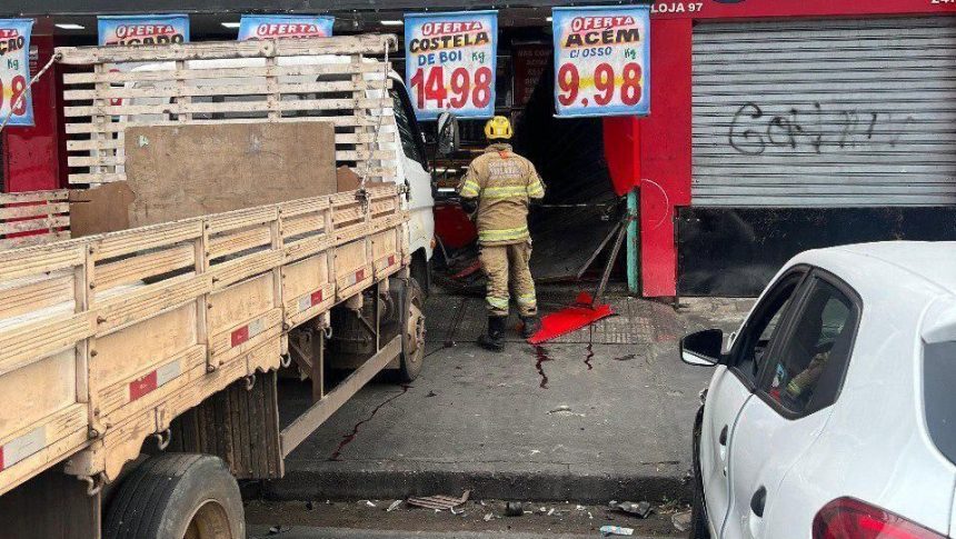 homem-morre-prensado-por-caminhao-enquanto-voltava-do-trabalho-em-belo-horizonte